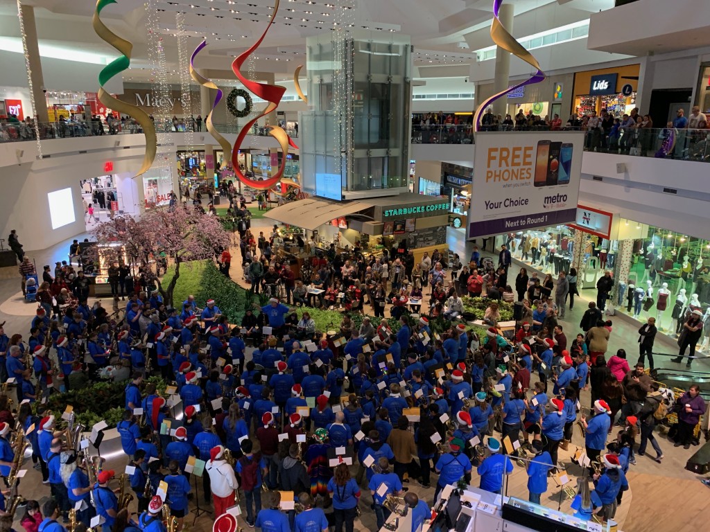 eastridge-carousel, Eastridge Center